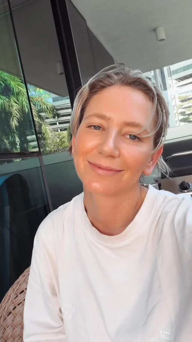 Antes que nada, buenos días 🤝😌 ¿café?