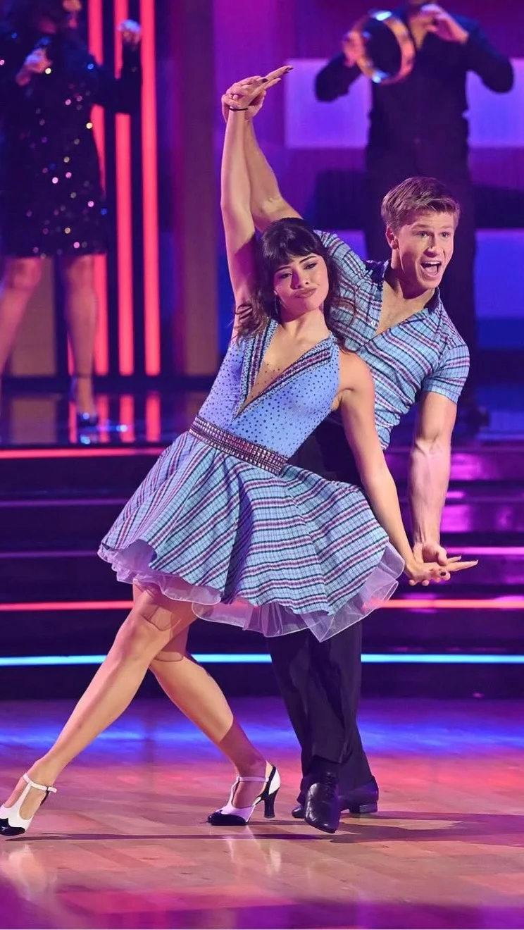 I had so much fun coming back to #dwts for the 20th anniversary! Thank you @witneycarson & @robertirwinphotography for teaching me how to JIVE!!!! I had the best time with you two 🫂♥️✨🪩