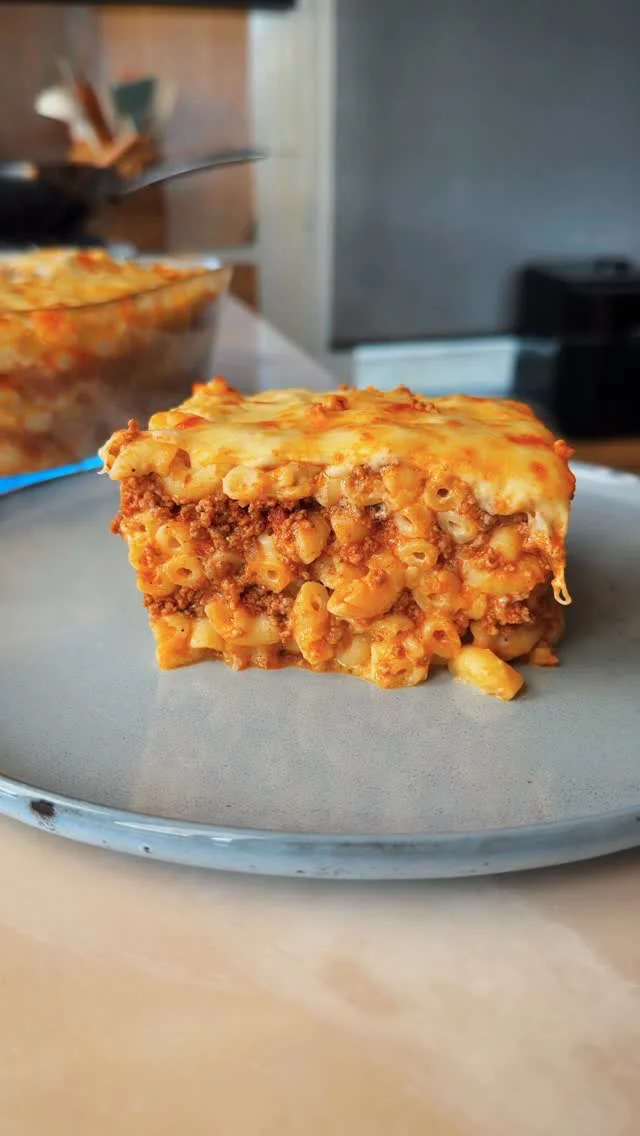 Its Mac & cheese lasagne 🍝 
.
.
.
.
.
,
,
,
#lasagne #macandcheese #abirz_kitchen