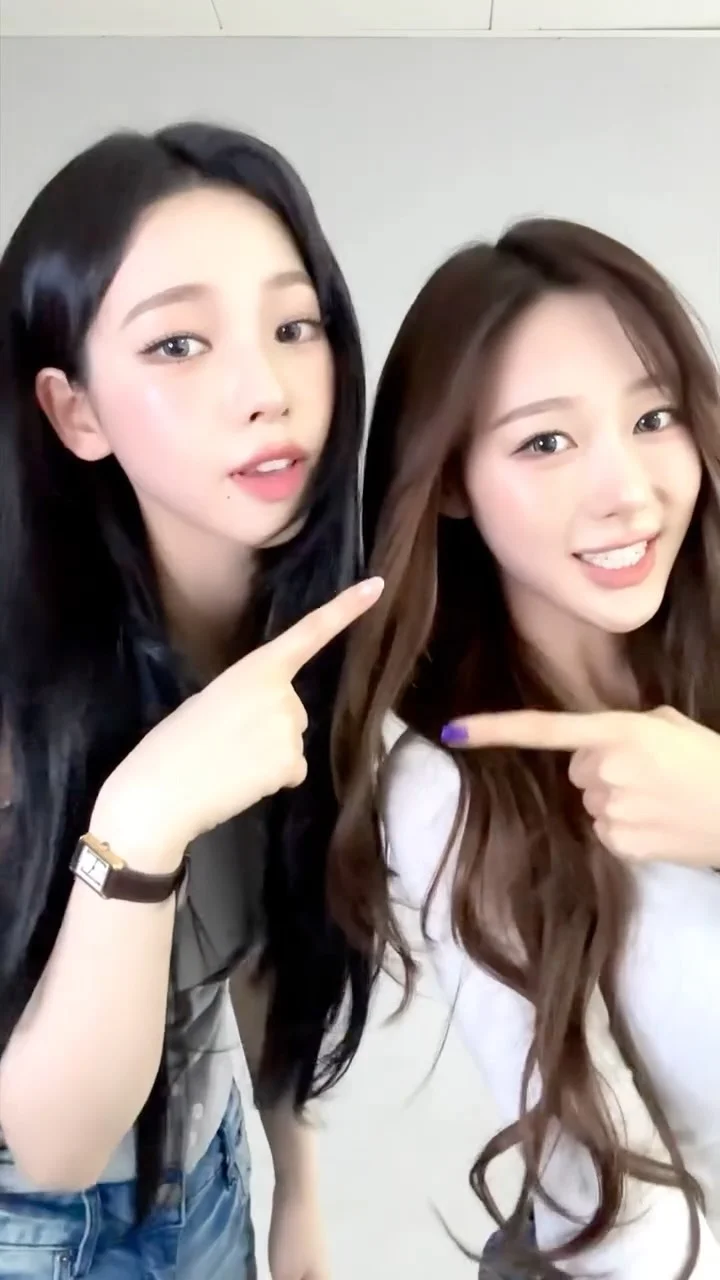 What’s your favorite thing?

#aespa #에스파
#KARINA @katarinabluu 
#GISELLE @aerichandesu