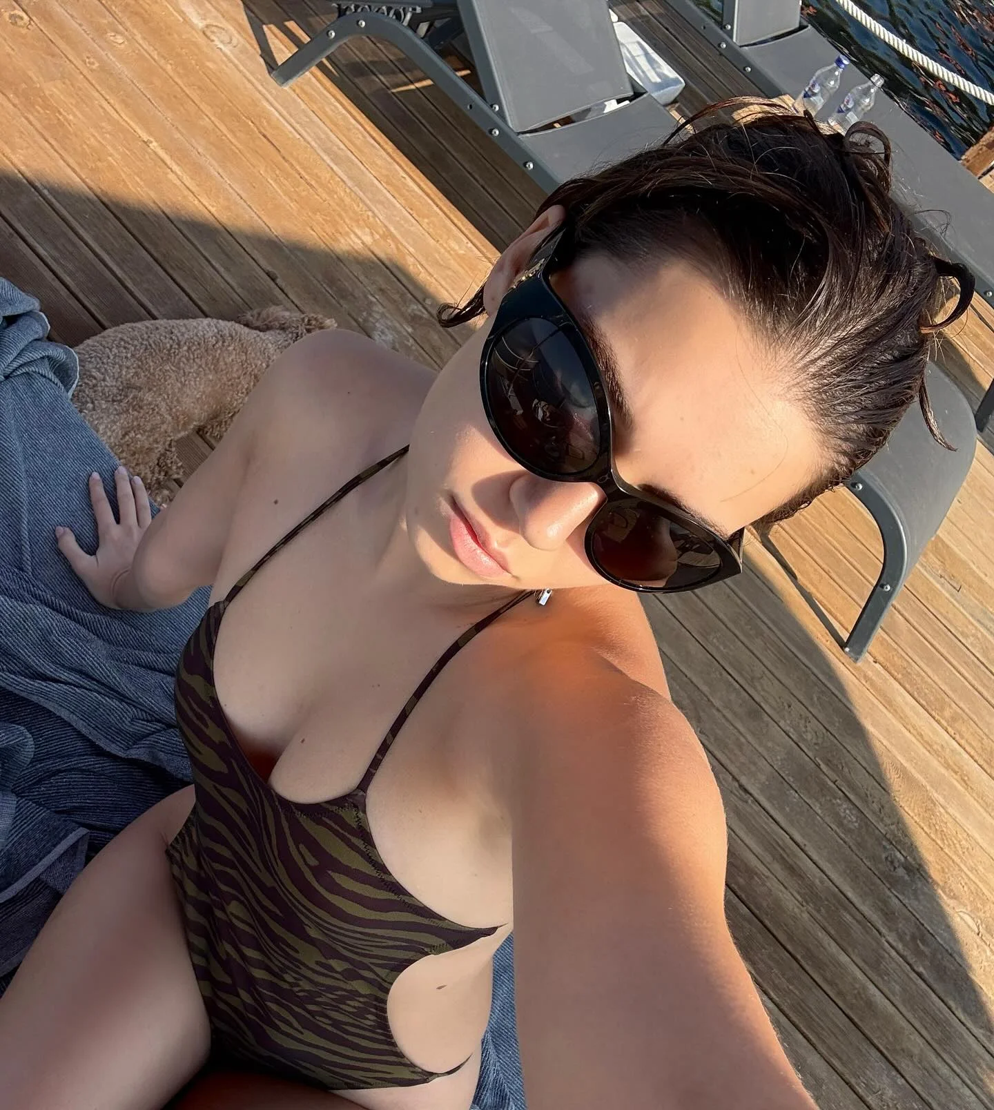 i wear my sunglasses at 6 in the morning