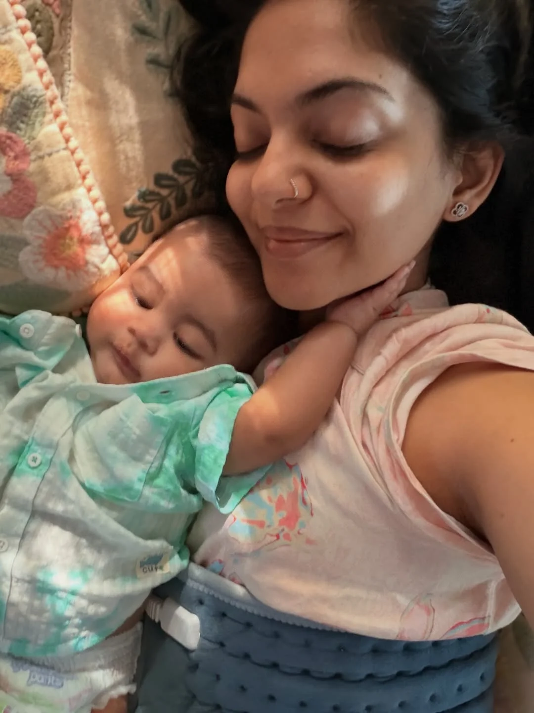 Lying down with terrible period pain made better by the cherry pudding of our house 😘 #AuntLifeeeee 🤓🤍
.
.
.
.
What’s my favourite time of the day?
When @_diyakrishna_ asks : Ivane oru 5 minute pidikkamo?
Me : SUREEEEE 🤩🥳🕺🏻💃🏻