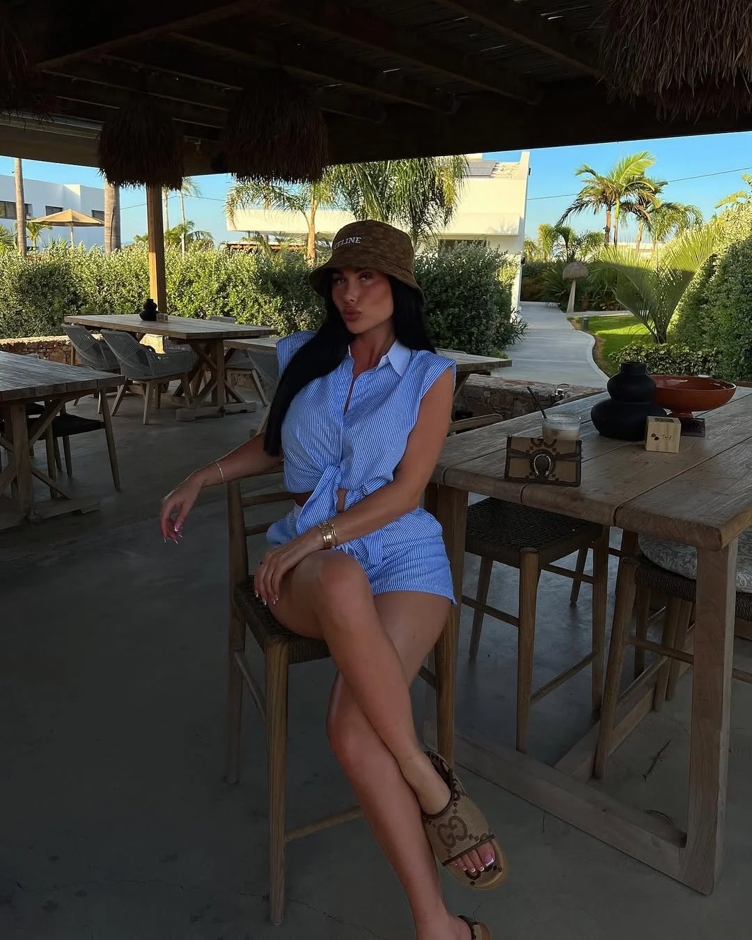 i am back 🤍🧿 

Place: @tafvillas 
Outfit: @laluna_boutique_cologne