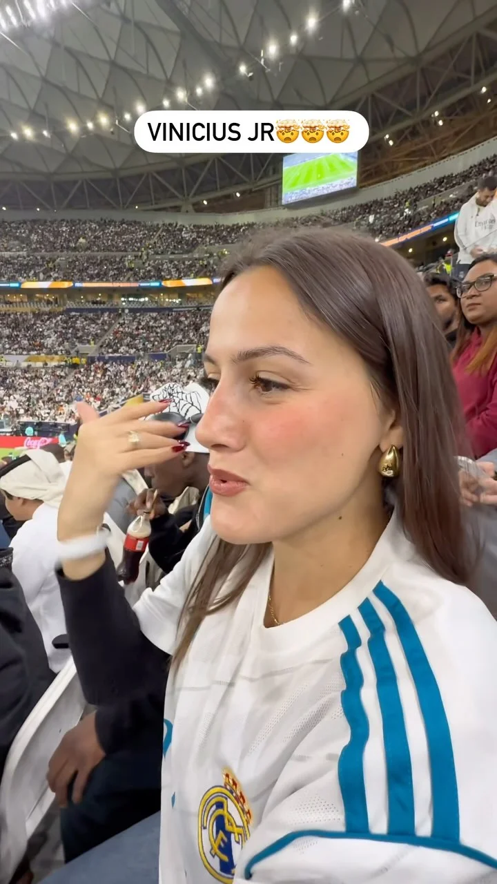 بقول لك ايه يا لوكاس متقلقش… هات الكورة بس
@vinijr TO THE RESCUE

#halamadrid #vinijr #viniciusjr