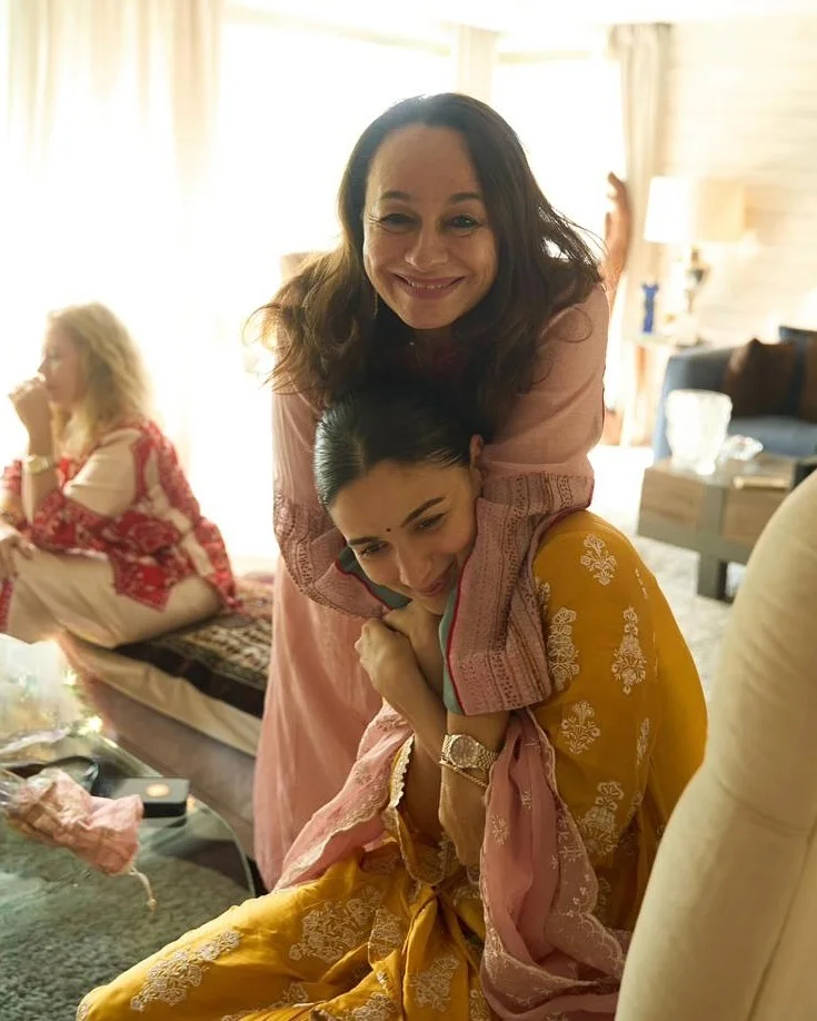 happy birthday mama birdie.. 🕊️

you are our whole universe and you light it up every… single… day!!!!! 

✨✨✨✨✨✨✨✨✨