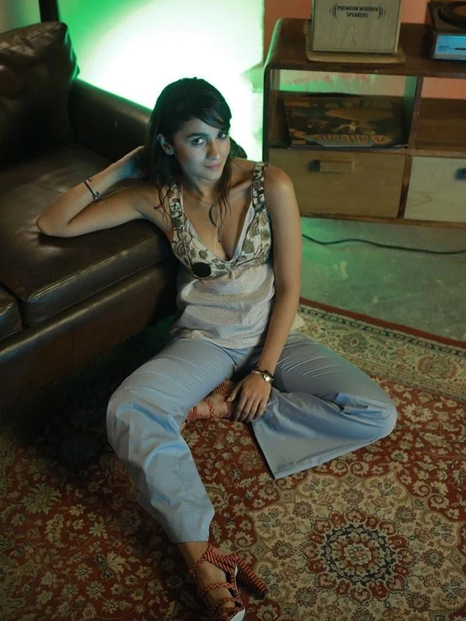 2016 ki kahaani

1 - 2016 started off pretty grounded 
2 - some shoot moments with my fav co-actor ever 
3 - a whole lot of love 
4 - very tired boys on the dream team tour 
5 - a whole lot of love part 2 (surprise bday in Delhi during kapoor and sons promotions) 
6 - tamma tamma shoot with badri 
7 - golden moments at the golden temple 🛕 
8 - dearest pari giving me some relevant gossip during a press conference 😃
9 - Elle 2016 cover shoot 
10 - coldplay berlin 2016 !